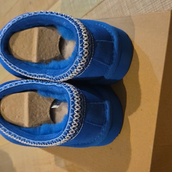 UGG TASMAN size 7 - Picture 2 of 6